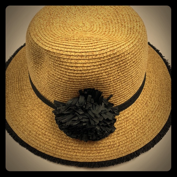 Straw hat with black Pom Pom and black trim - Picture 1 of 2